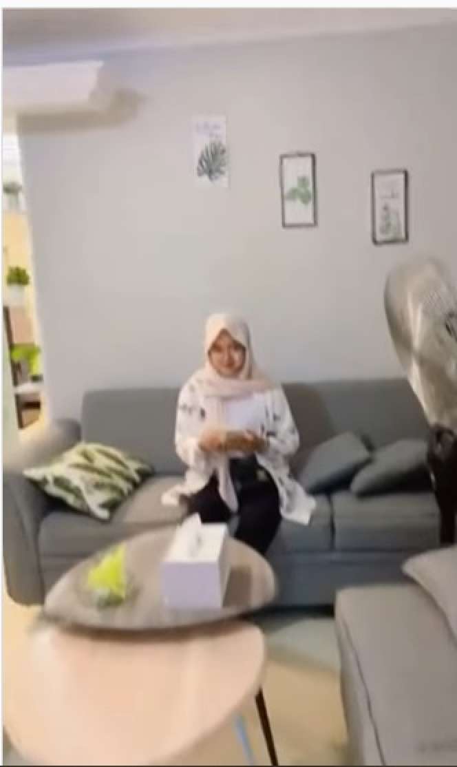 Potret Rumah Anti Sombong, dari Luar Berdinding Kayu Ternyata Isinya Bikin Melongo!