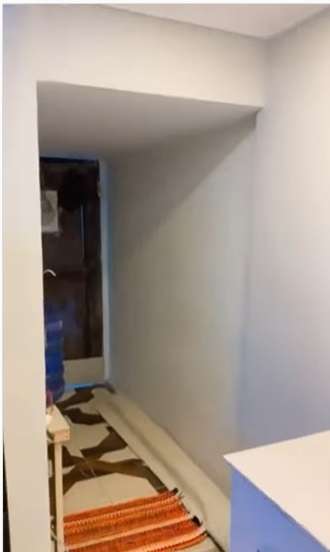 Potret Rumah Anti Sombong, dari Luar Berdinding Kayu Ternyata Isinya Bikin Melongo!