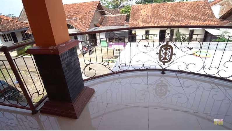 10 Potret Rumah Mewah TKI Korea Selatan yang Viral, Bak Istana di Tengah Perkampungan!