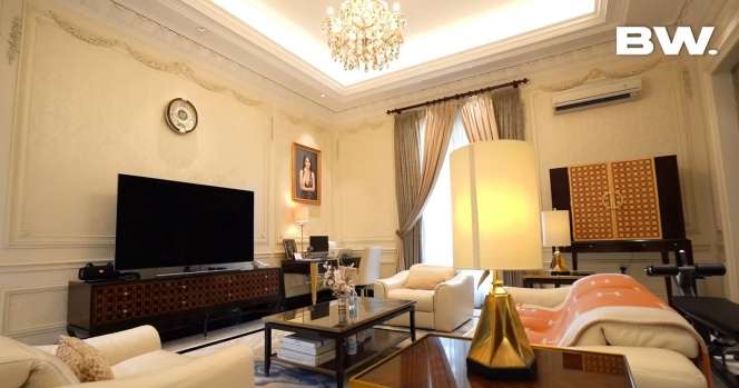 10 Potret Rumah Artis di Kawasan Kelapa Gading, Hotman Paris Mewahnya Bukan Main, Ada Mall Pribadi!
