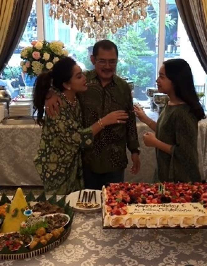 Potret Ulang Tahun Bambang Trihatmodjo, Mayangsari Urus Semua Sendiri