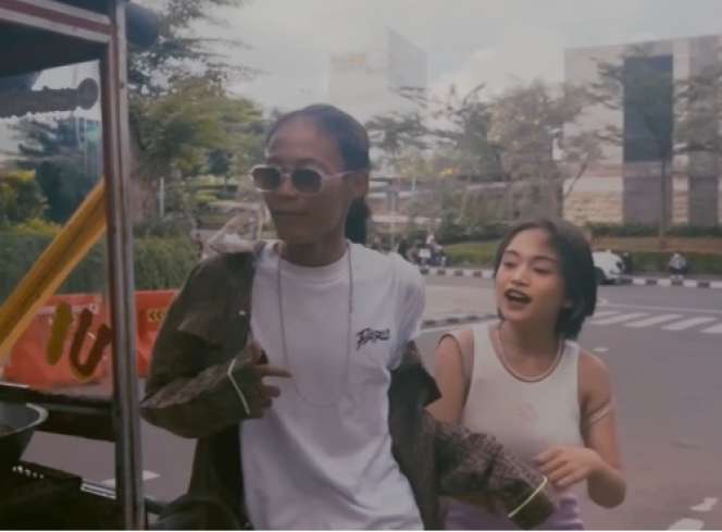 Potret Jeje dan Bonge Makin Tajir, Kini Jadi Model Video Klip