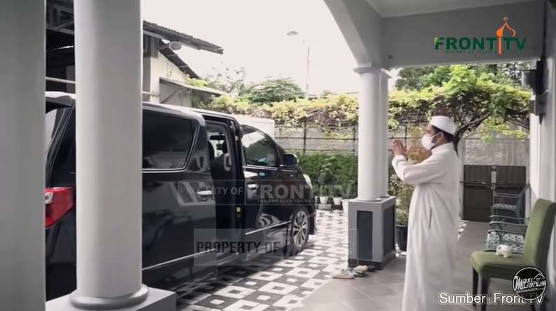 6 Potret Rumah Habib Rizieq Shihab, Bak Istana Raja-Raja Arab!