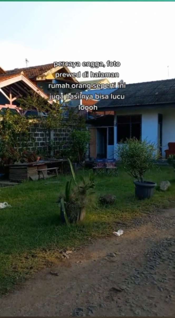 Potret Prewedding di Halaman Rumah Tetangga, Hasilnya Nggak Nyangka Banget!