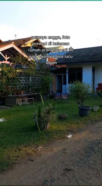 Potret Prewedding di Halaman Rumah Tetangga, Hasilnya Nggak Nyangka Banget!