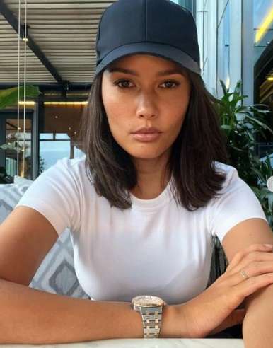 6 Artis Cantik Ini Pilih Ganti Nama Usai Menikah, Punya Mulan Jameela Beda Banget!