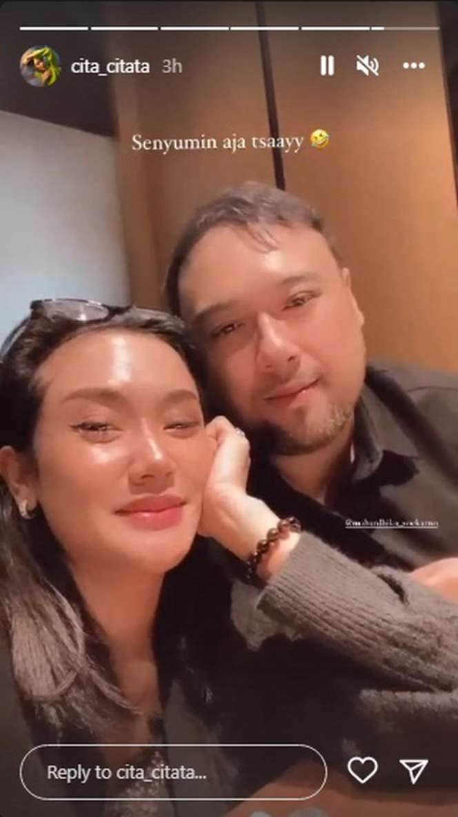 Go Public, Cita Citata Pamer Foto Peluk Didi Soekarno, Netizen Heboh!