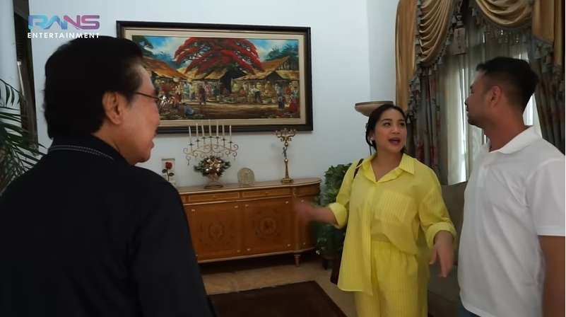 10 Potret Rumah Mewah Hotma Sitompul yang Kini Terbagi Dua, Raffi Ahmad Tak Ada Apa-Apanya!