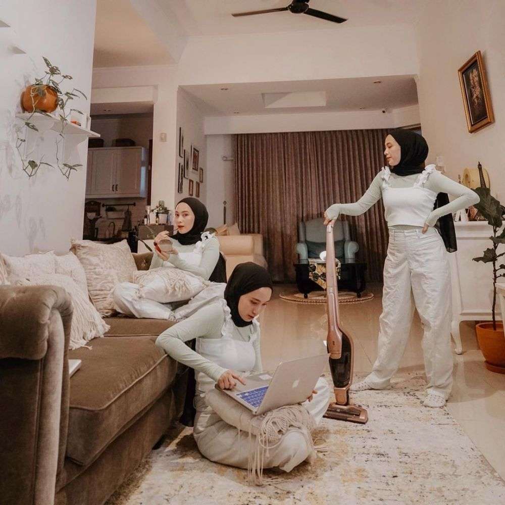 10 Potret Rumah Melki Bajaj yang Jarang Tersorot, Bentuknya Antik, Punya 1000 Jendela!