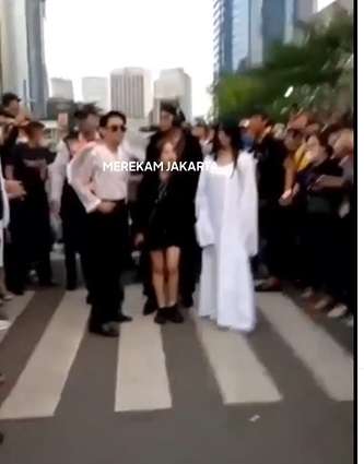 Momen Citayam Fashion Week 'Digusur', Jeje Slebew Lagi Asyik Mejeng Langsung Terpental