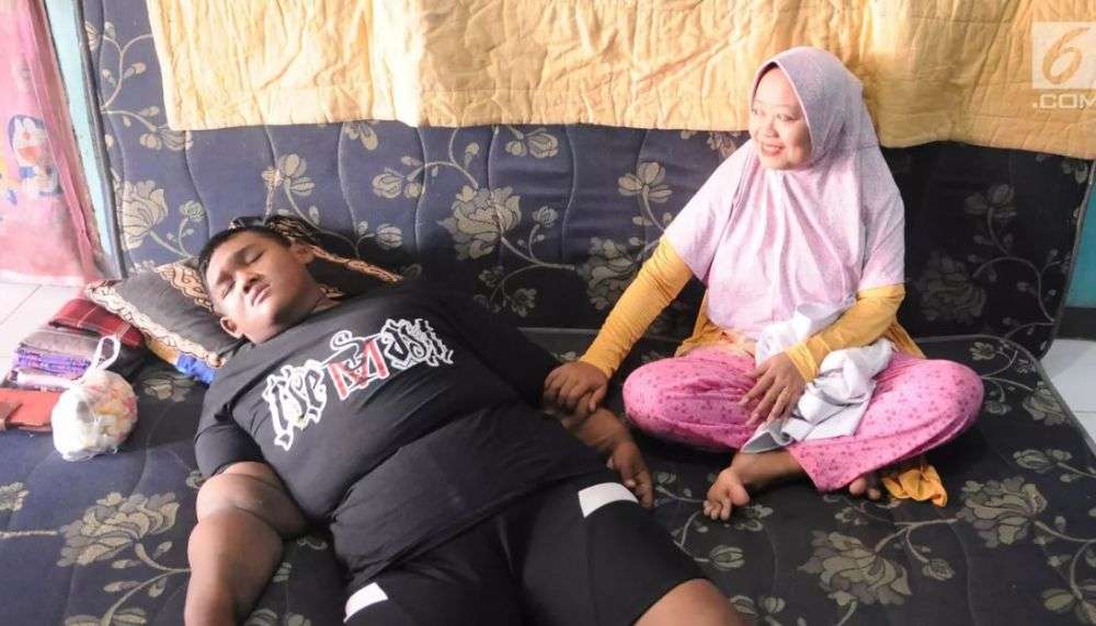 10 Potret Rumah Arya Permana, Bocah Obesitas Viral Dulu 192 Kg, Kini Jadi Gagah & Ganteng!