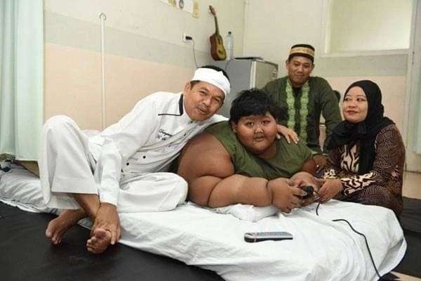 10 Potret Rumah Arya Permana, Bocah Obesitas Viral Dulu 192 Kg, Kini Jadi Gagah & Ganteng!