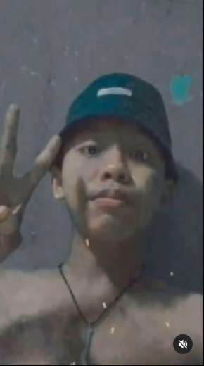 8 Potret Rumah Roy `Seleb Citayam` Pacar Jeje Slebew, Sangat Sederhana, Atapnya Hanya dari Seng!