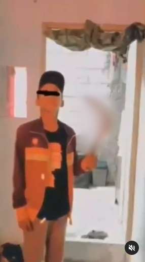 8 Potret Rumah Roy `Seleb Citayam` Pacar Jeje Slebew, Sangat Sederhana, Atapnya Hanya dari Seng!