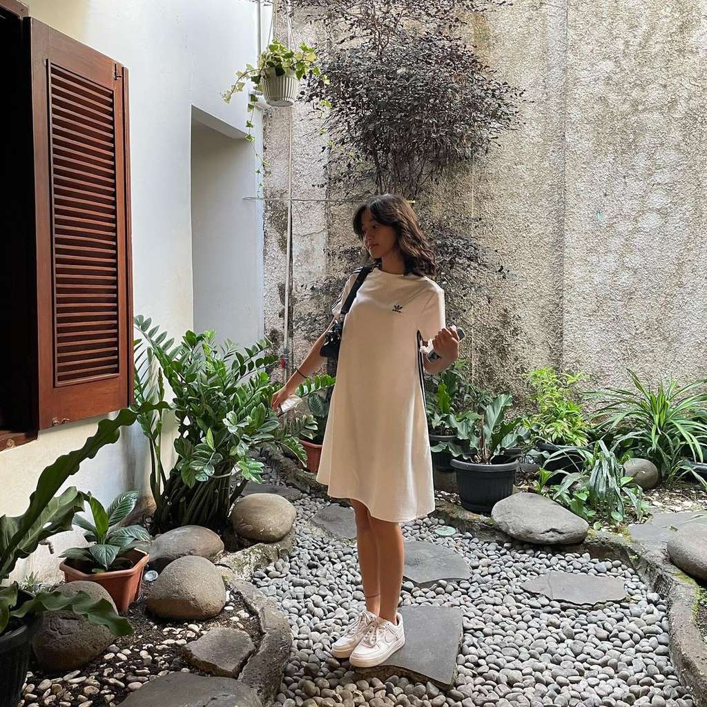 6 Potret Rumah Keisya Levronka Pelantun `Tak Ingin Usai`, Kini Berselisih Dengan Ivan Gunawan!