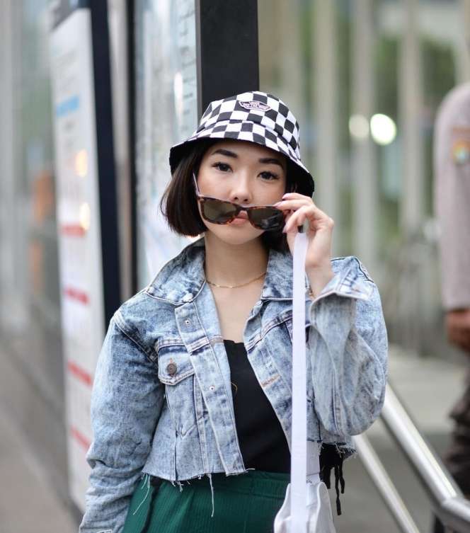 Potret Gisella Anastasia Mejeng di Citayam Fashion Week: Jeje Versi Tajir