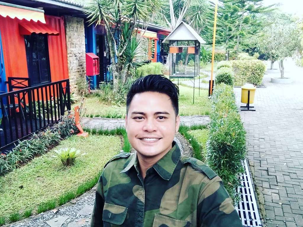 Halu dan Suka Nyinyir, 7 Artis Ini Punya Banyak Haters