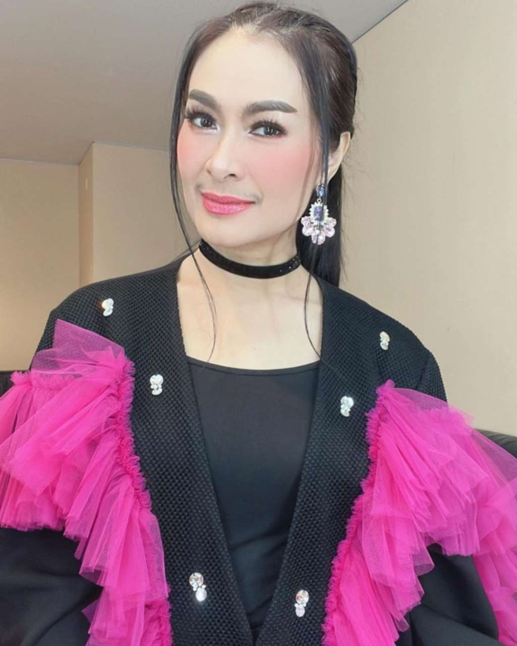 Halu dan Suka Nyinyir, 7 Artis Ini Punya Banyak Haters