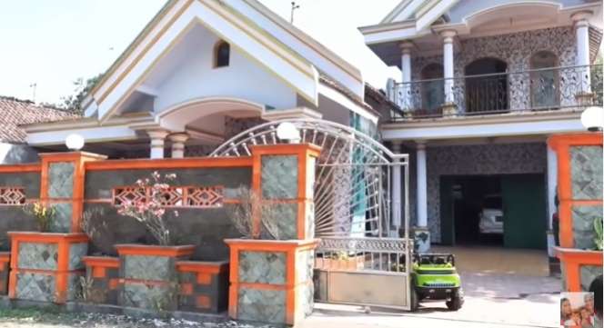 10 Adu Mewah Rumah Dian Bara VS Yanti Guixe di Kampung, Dua TKW Viral, Ini Lebih Tajir Punya Kandang Raksasa?