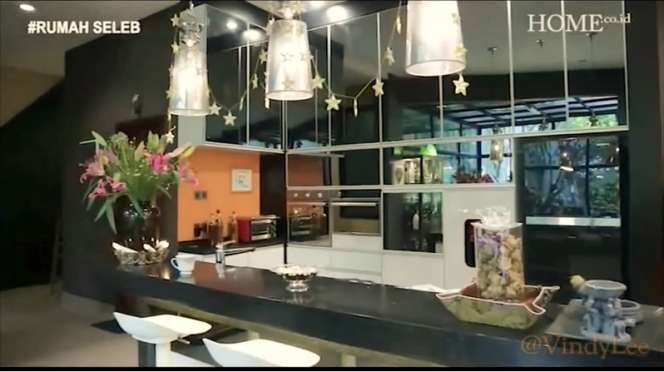 10 Potret Rumah Mewah Chef Cantik & Hot Vindy Lee, Ajarkan Makan Nasi Padang Pakai Garpu, `Biar Tetap Slay`