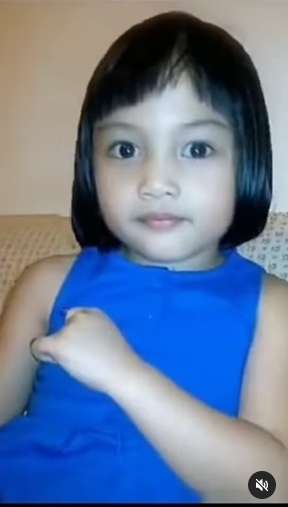 14 Potret Masa Kecil Jeje Slebew yang Ternyata Tajir, Cantik dan Bule Banget, Mirip Noni Belanda!