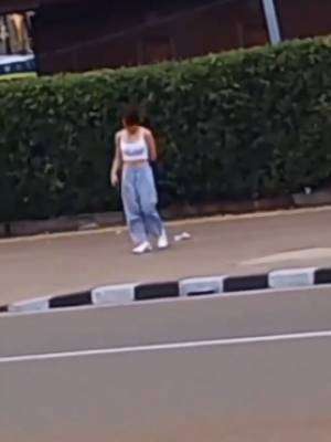 Nggak Dikawal Lagi, Jeje Slebew Mondar-mandi Sendirian di Sudirman: 'Udah Selesai Main Artis-artisannya'