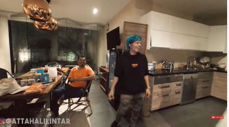 Potret Rumah Baim Wong Sebelum dan Sesudah Terkenal, Ternyata Beda Banget Bak Bumi dan Langit!