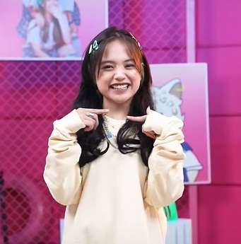 Manglingin! Potret Jeje Slebew Pakai Wig Bak Idol Korea