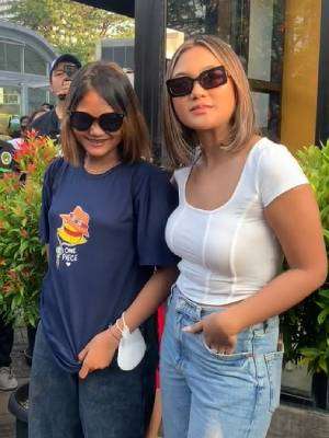 Dibilang Mirip, Momen Pertemuan Marion Jola dan Kurma 'Citayam Fashion Week'