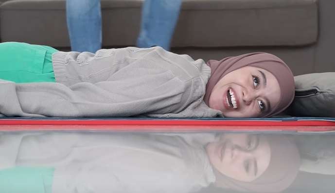 Potret Lesti Kejora Dikretek, Pantulan Bayangan Bikin Merinding!