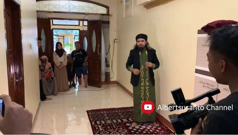 10 Potret Mewahnya Rumah Gus Samsudin, Dukun Sakti yang Viral, Ilmunya `Dikuliti` Pesulap Merah!