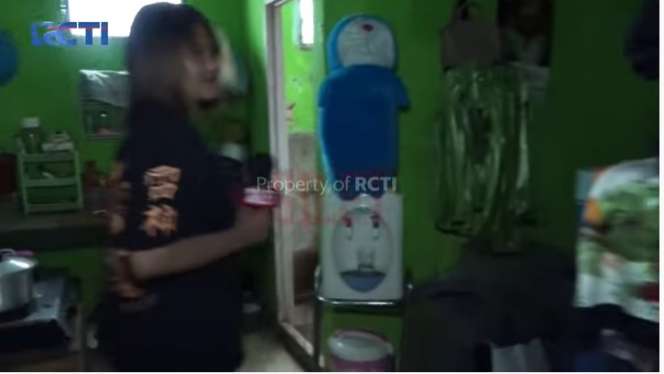 Adu Perbandingan Rumah Bonge VS Kurma, Sama-sama Jadi Ikon Citayam Fashion Week!