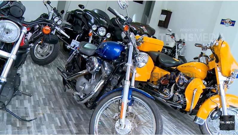 12 Potret Rumah Mewah Haji Ciut `Raja Tambang Kalimantan` Seluas 3 Hektar, Viral Sawer Rhoma Irama Motor Harley Miliaran