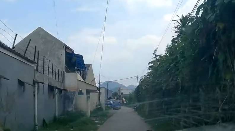 10 Potret Rumah Pesulap Merah yang Bongkar `Praktik Dukun` Gus Samsudin, Sederhana Bak Toko Sulap, Keluar Auto Sakti!