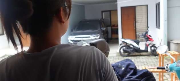 10 Potret Rumah Arie Kriting & Indah yang Ternyata Masih Ngontrak, Sederhana Tak Ada Barang Mewah!