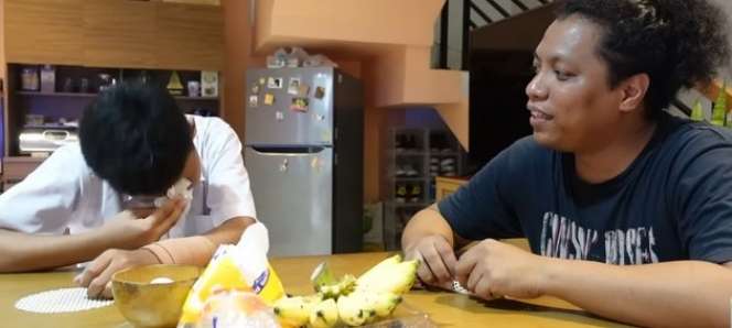 10 Potret Rumah Arie Kriting & Indah yang Ternyata Masih Ngontrak, Sederhana Tak Ada Barang Mewah!