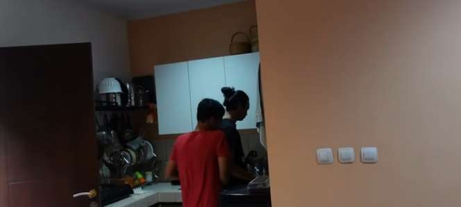 10 Potret Rumah Arie Kriting & Indah yang Ternyata Masih Ngontrak, Sederhana Tak Ada Barang Mewah!