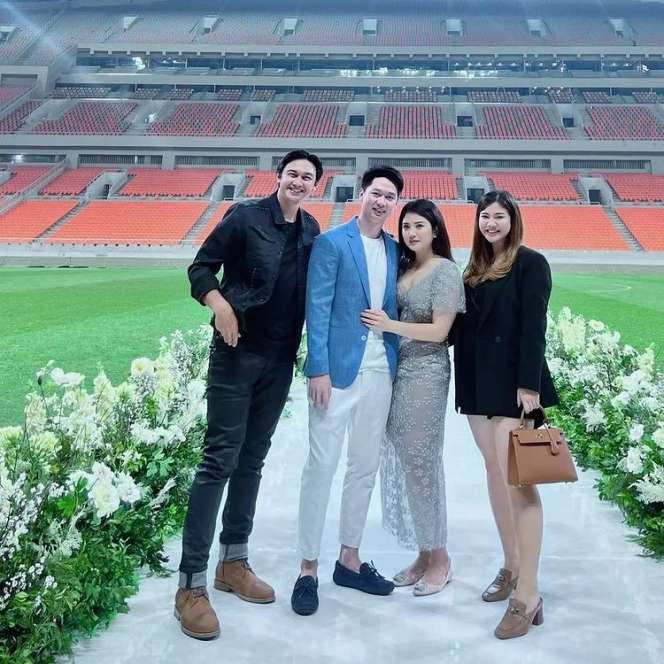 Potret Kevin Sanjaya Lamar Valencia Tanoesoedibjo di Stadion JIS