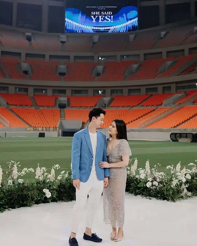 Potret Kevin Sanjaya Lamar Valencia Tanoesoedibjo di Stadion JIS