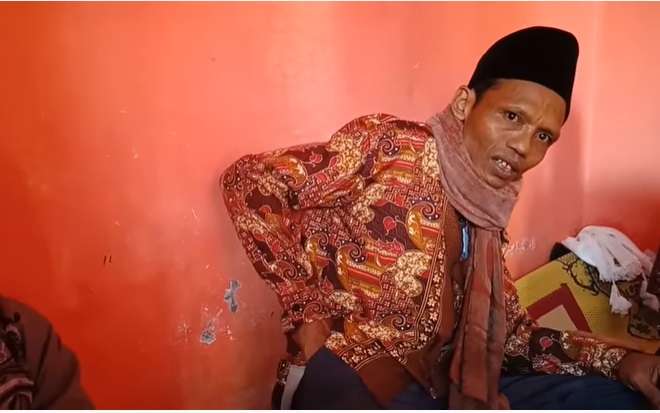 Masih Ingat Sumanto, Si Pemakan Mayat Manusia? 20 Tahun Berlalu, Kini Kembali Berulah, Burung Pengurus Panti Jadi Korban!