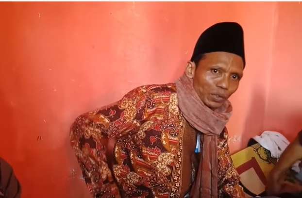 Masih Ingat Sumanto, Si Pemakan Mayat Manusia? 20 Tahun Berlalu, Kini Kembali Berulah, Burung Pengurus Panti Jadi Korban!
