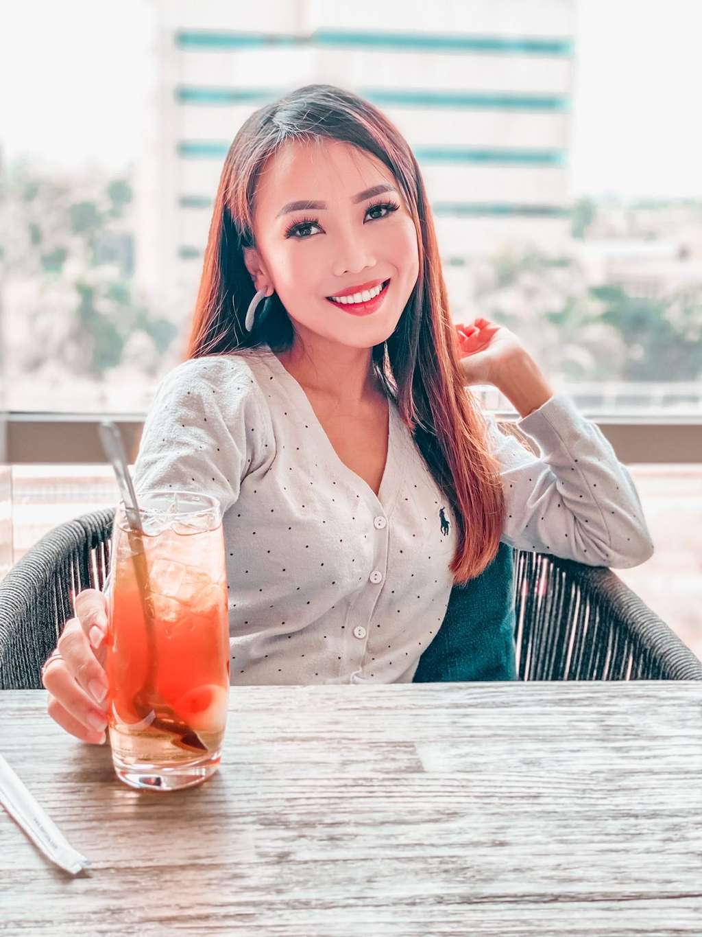 Sudah Punya Dua Anak, Potret Cantik Selebgram Nevie Rost Curi Perhatian
