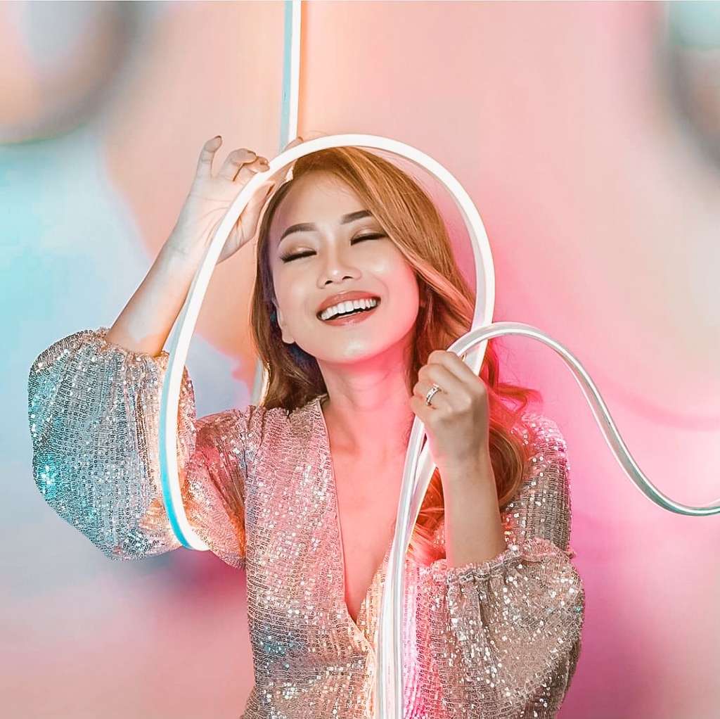Sudah Punya Dua Anak, Potret Cantik Selebgram Nevie Rost Curi Perhatian
