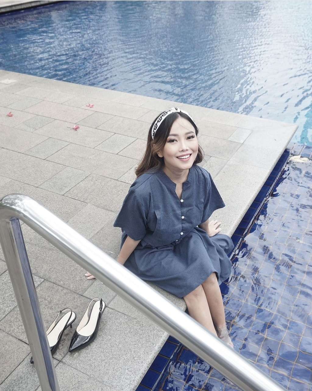 Sudah Punya Dua Anak, Potret Cantik Selebgram Nevie Rost Curi Perhatian