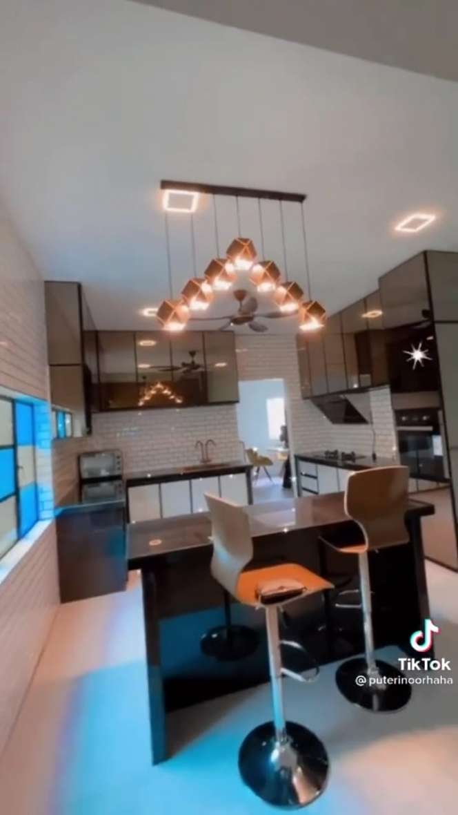 10 Transformasi Rumah di Kampung Usai Renovasi, Awalnya Bangunan Tua Jadi Bak Apartemen Mewah!