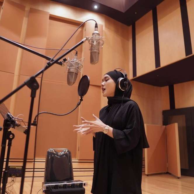 Potret 7 Pedangdut Berhijab, Terbaru Cita Citata