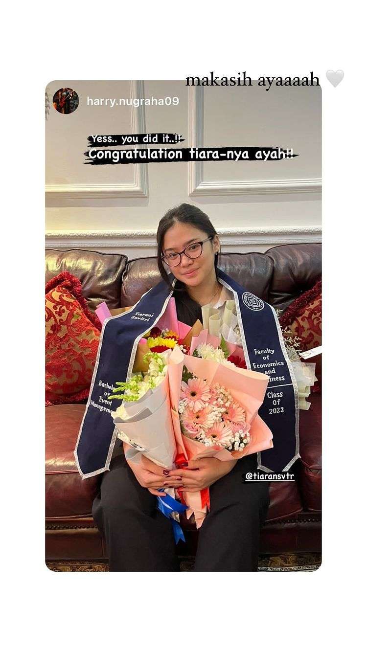 Potret Anak Mulan Jameela, Tiara Savitri yang Baru Jadi Sarjana, Riasannya Jadi Sorotan!