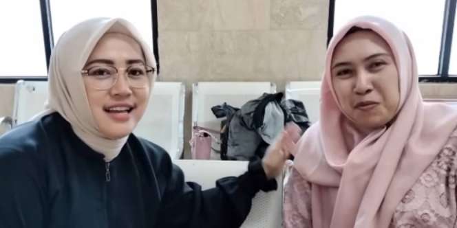 Potret Ibu Eni Kades Cantik yang Antar Warganya Disunat, Bangun Jam 3 Pagi