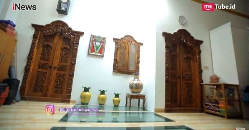10 Adu Mewah Rumah Mamah Dedeh VS Neno Warisman, Bak Bumi dan Langit, Perabotan Serba Emas!
