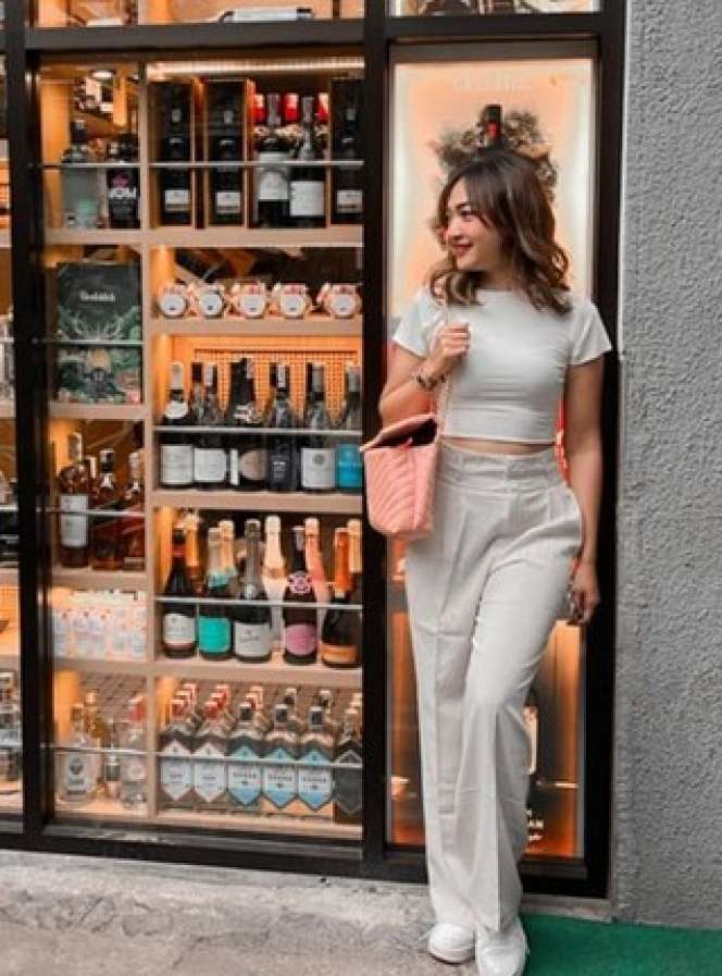 Potret Riesca Rose Buka Suara, Dituding Jadi Selingkuhan Sule